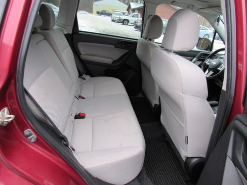 Used 2018 Subaru Forester 2.5i Premium image 19