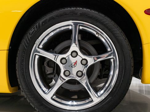 Used 2002 Chevrolet Corvette image 14