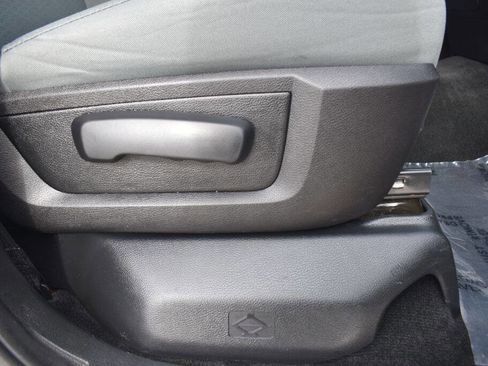 Used 2017 RAM 1500 Classic SLT image 25