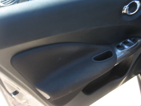 Used 2012 Nissan Juke AWD image 8