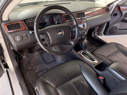 Used 2008 Chevrolet Impala LTZ image 7