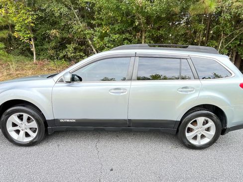 Used 2013 Subaru Outback 2.5i Limited image 7