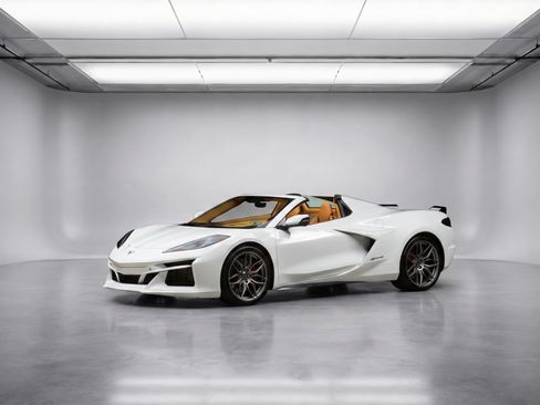 Used 2025 Chevrolet Corvette Z06 Convertible w/ 3LZ RWD image 9
