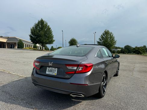 Used 2021 Honda Accord 2.0T Touring image 6