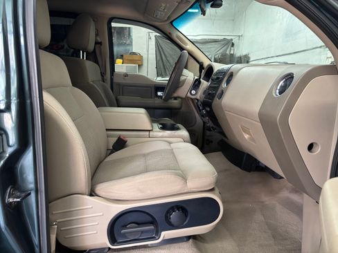 Used 2004 Ford F150 XLT image 11