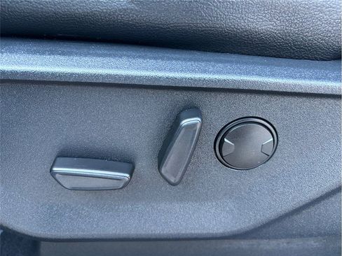 Used 2024 Ford F150 XLT image 23