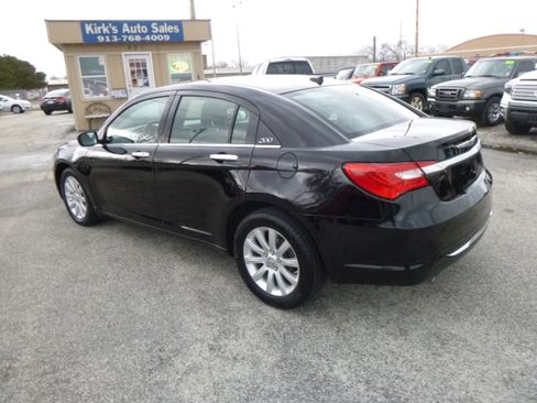 Used 2014 Chrysler 200 Limited image 8