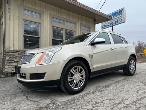 Used 2013 Cadillac SRX Luxury image 1