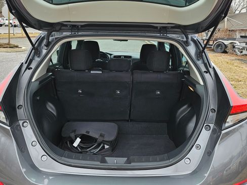 Used 2024 Nissan Leaf S image 11