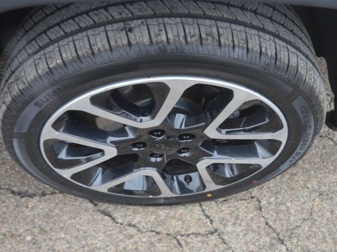 Used 2018 Jeep Compass Limited image 25