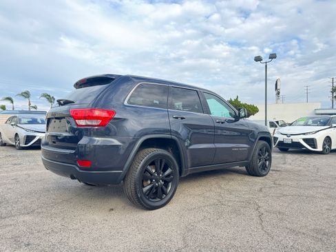 Used 2012 Jeep Grand Cherokee Altitude image 8