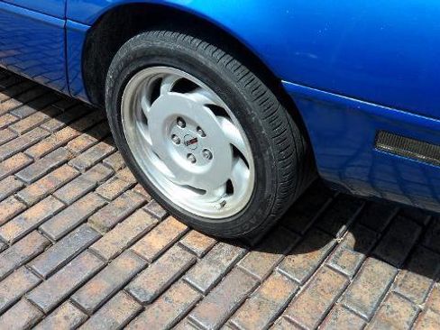 Used 1991 Chevrolet Corvette Convertible image 9