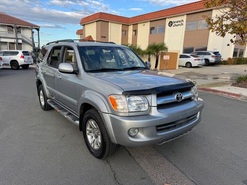 Used 2006 Toyota Sequoia SR5 image 12