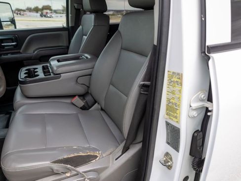 Used 2019 Chevrolet Silverado 3500 image 10