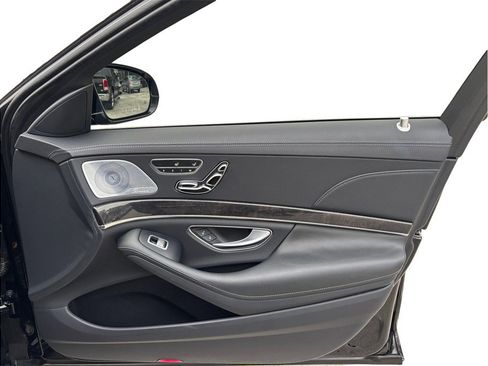 Used 2018 Mercedes-Benz S 560 S 560 Sedan 4D image 42