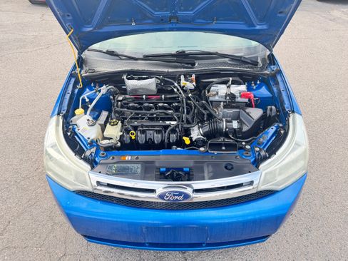 Used 2010 Ford Focus SE image 25