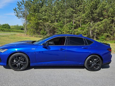 Used 2022 Acura TLX image 2
