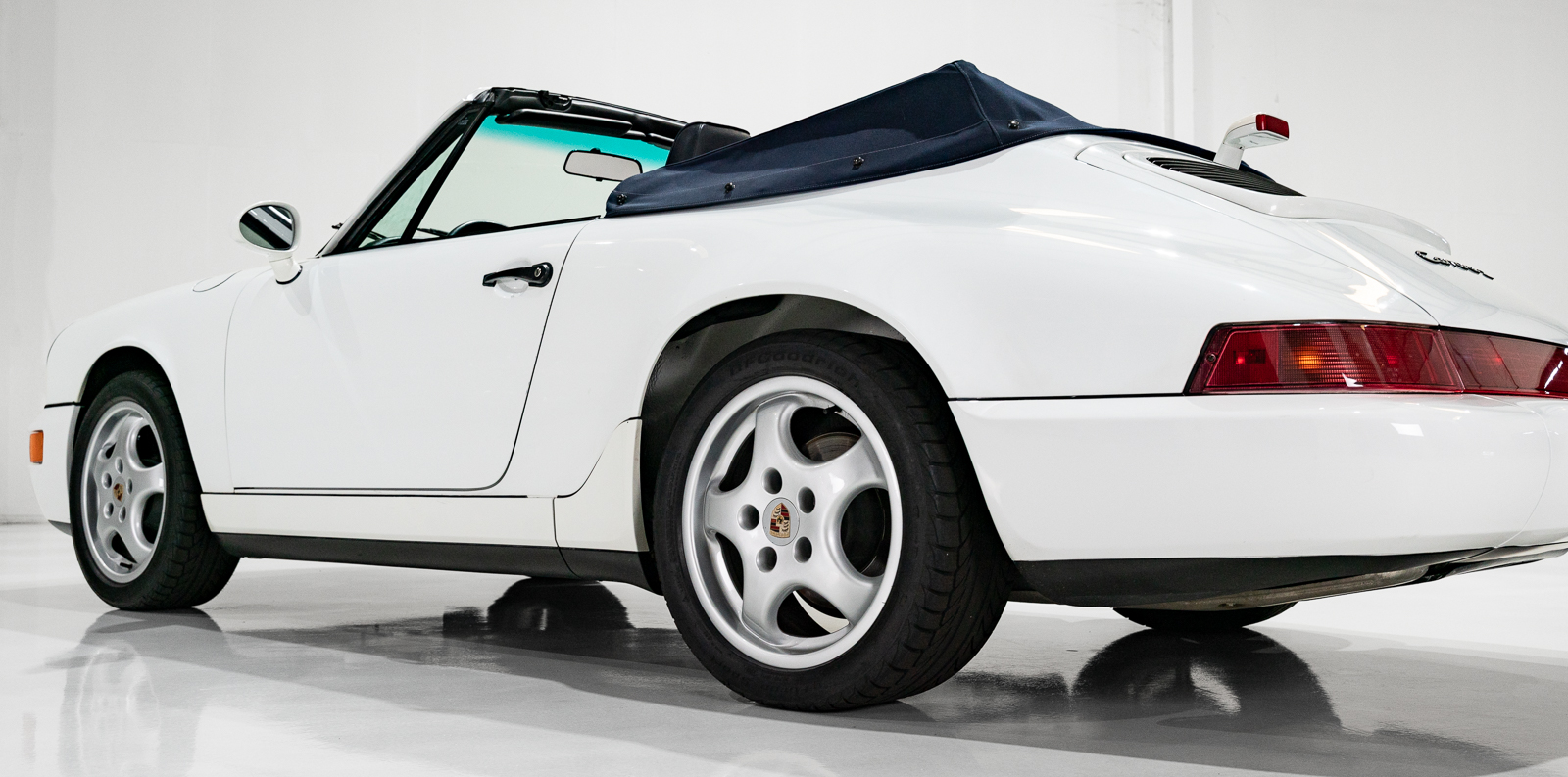 Used 1993 Porsche 911 Carrera Cabriolet RWD image 34