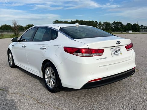 Used 2018 Kia Optima LX FWD image 6