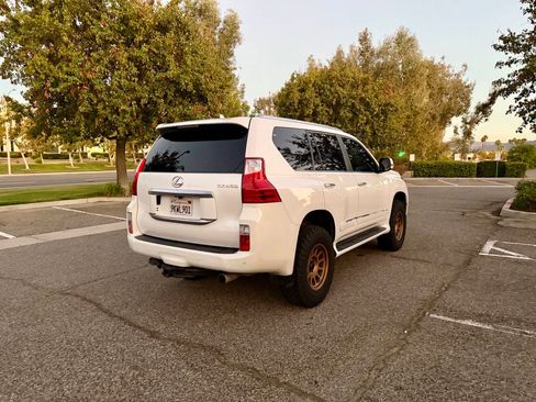 Used 2012 Lexus GX 460 Premium w/ Accessory Package AWD/4WD image 9