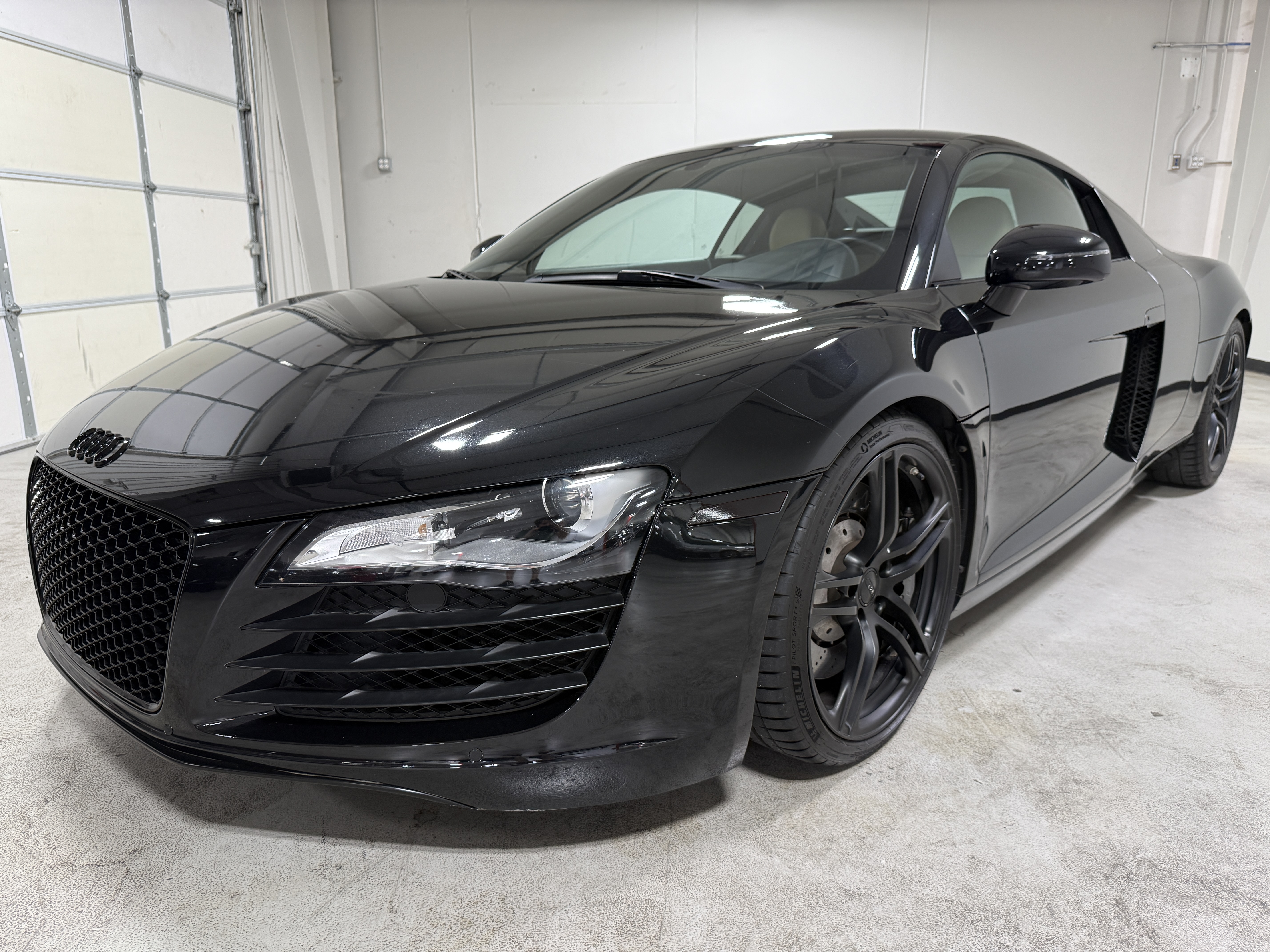 Used 2009 Audi R8 4.2 Coupe AWD/4WD image 11