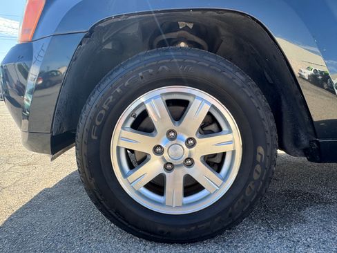 Used 2009 Jeep Grand Cherokee Limited image 13