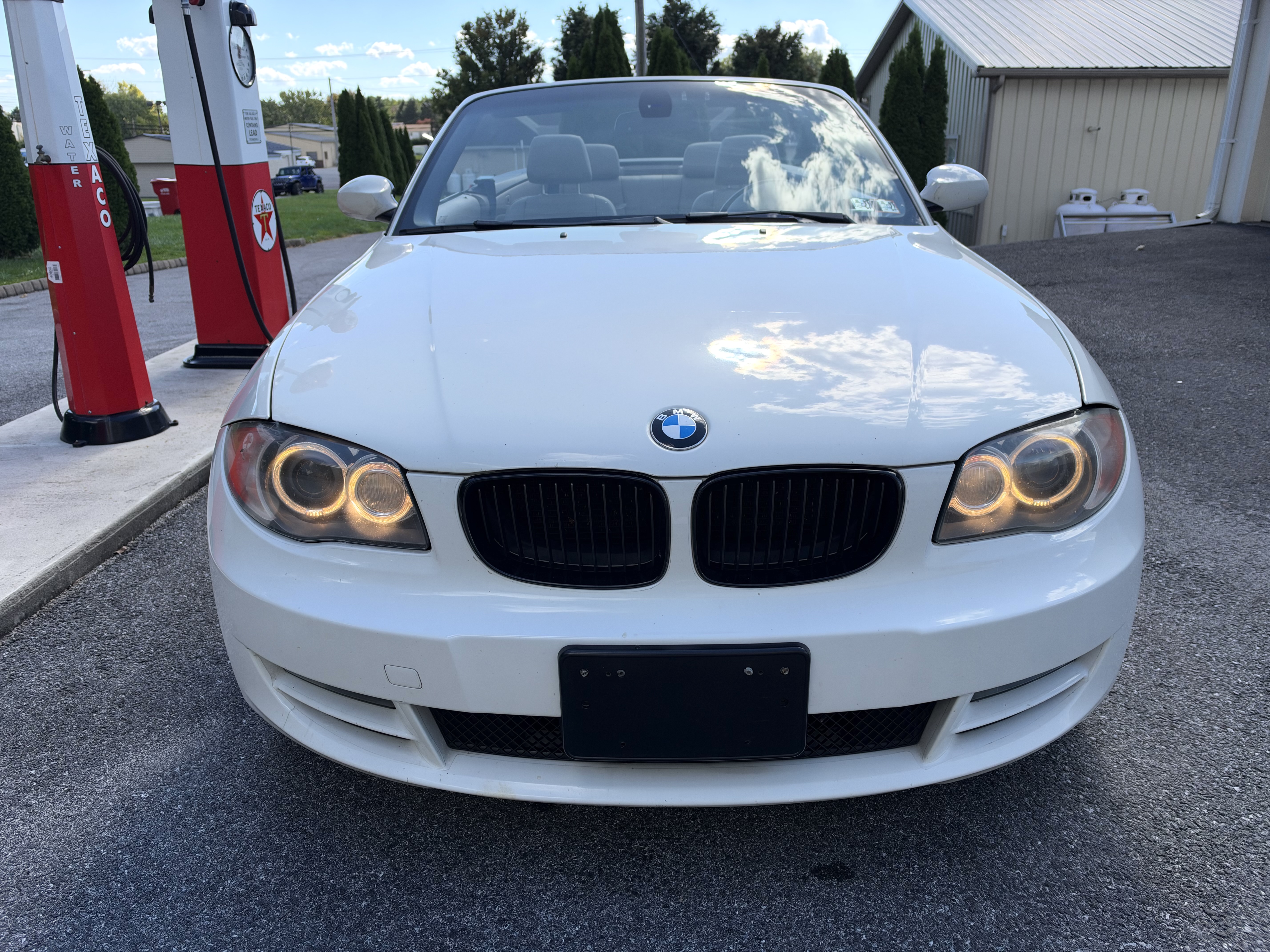 Used 2009 BMW 128i Convertible RWD image 3