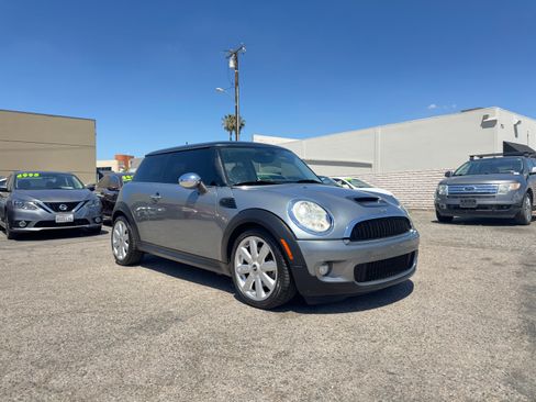 Used 2010 MINI Cooper S 2-Door Hardtop FWD image 11