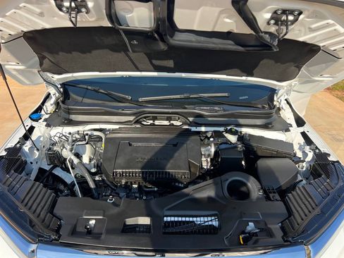 Used 2023 Honda Pilot Touring image 11