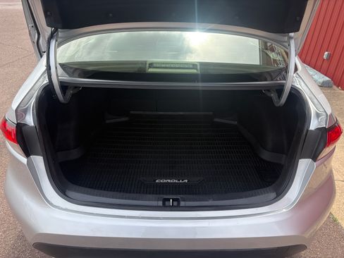 Used 2020 Toyota Corolla LE image 15