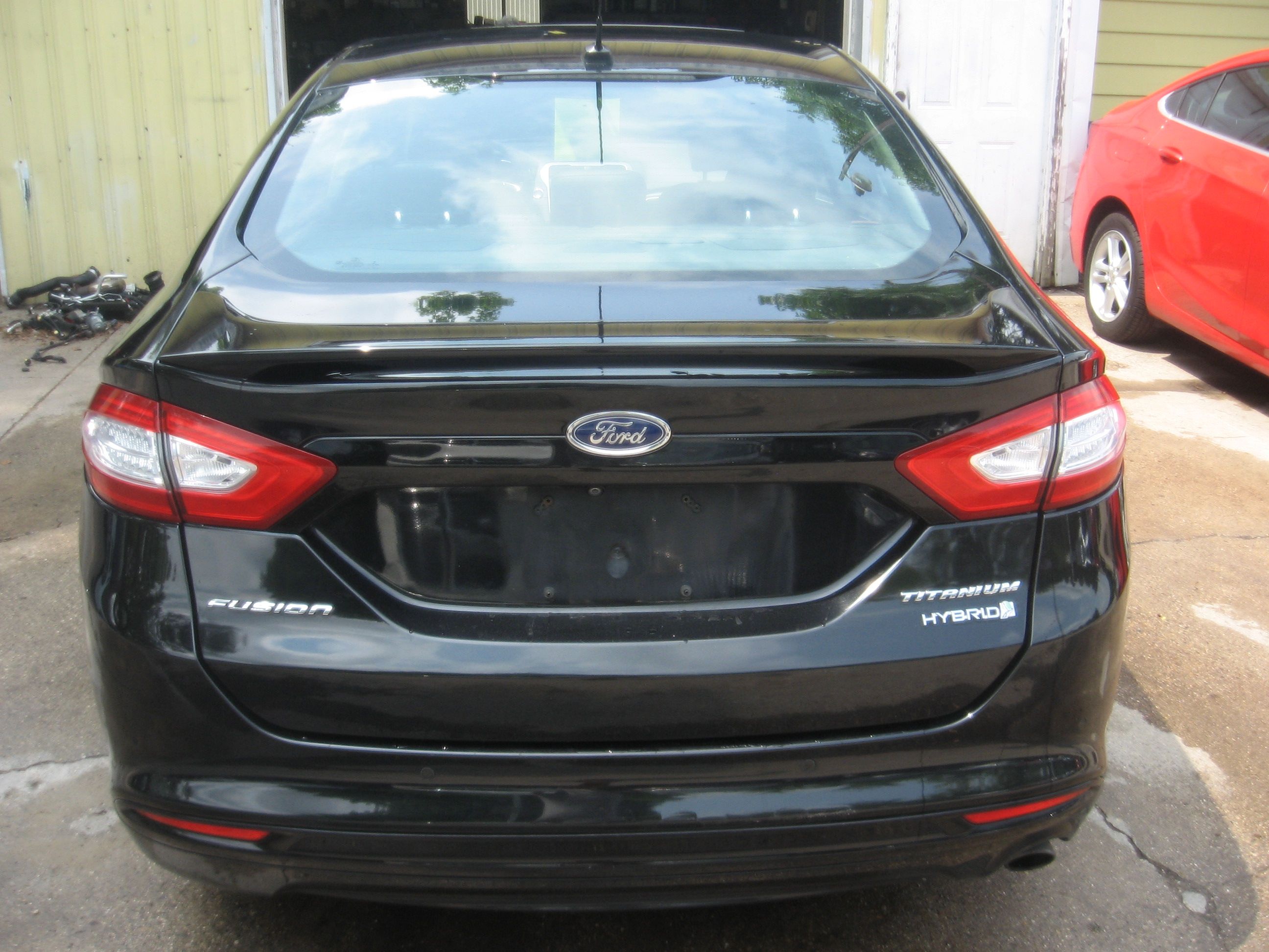 Used 2016 Ford Fusion Titanium Hybrid FWD image 5
