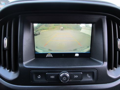 Used 2019 Chevrolet Colorado LS image 3