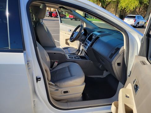 Used 2009 Ford Edge SEL image 13