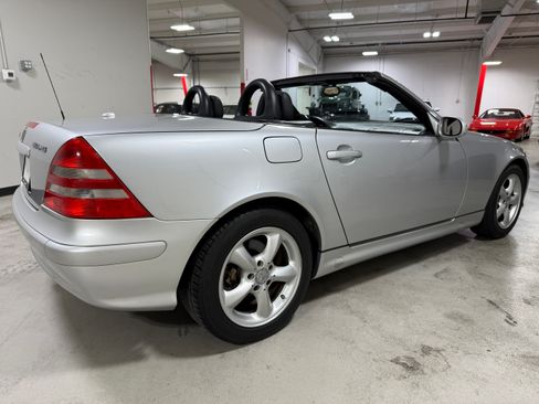 Used 2001 Mercedes-Benz SLK 320 image 4