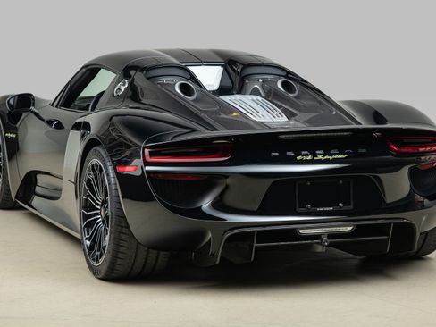 Used 2015 Porsche 918 Spyder AWD/4WD image 5