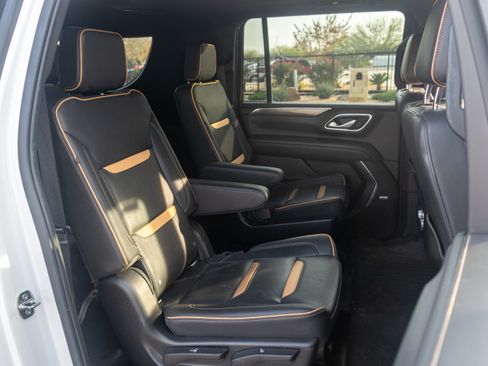 Used 2022 GMC Yukon XL AT4 image 27