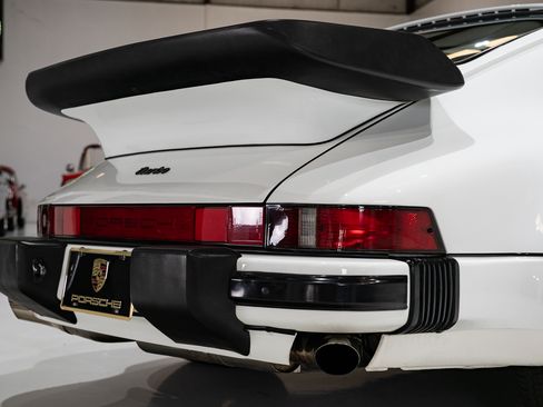 Used 1989 Porsche 911 Turbo Coupe RWD image 50