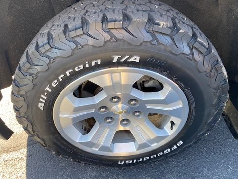 Used 2018 Chevrolet Silverado 1500 LT Z71 image 16