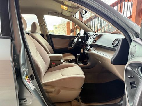 Used 2008 Toyota RAV4 image 19