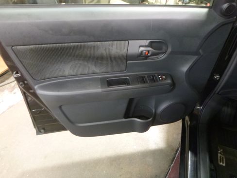 Used 2013 Scion xB image 11