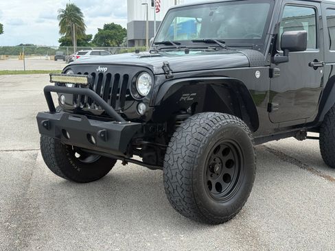 Used 2017 Jeep Wrangler Sport AWD/4WD image 18