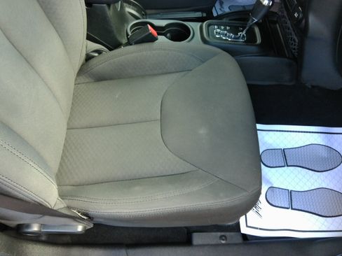 Used 2017 Jeep Wrangler Unlimited Sport S image 38