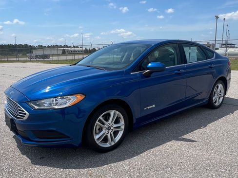 Used 2018 Ford Fusion S Hybrid FWD image 4
