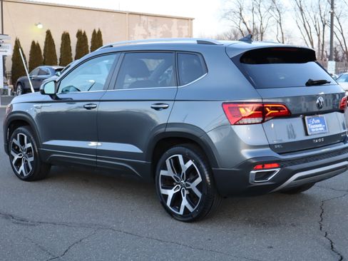 Used 2022 Volkswagen Taos SEL image 6