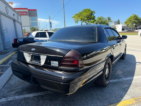 Used 2011 Ford Crown Victoria Police Interceptor RWD image 9