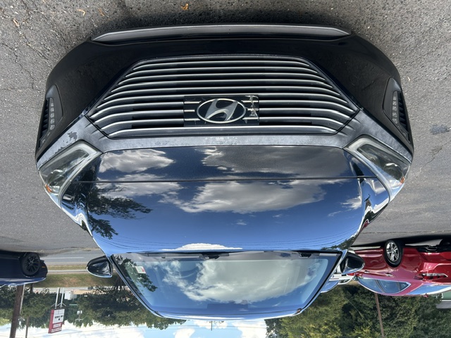 Used 2018 Hyundai Ioniq Hybrid Limited w/ Ultimate Pkg FWD image 8