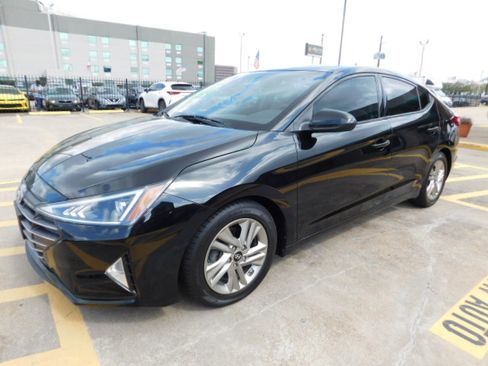 Used 2019 Hyundai Elantra SEL image 4