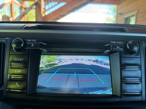 Used 2016 Toyota RAV4 AWD LE image 12