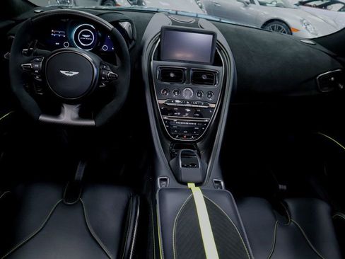 Used 2023 Aston Martin DBS image 40