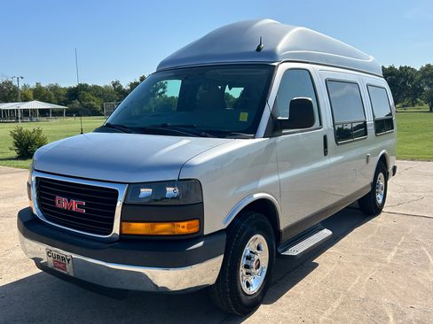 Used 2013 GMC Savana 2500 image 1